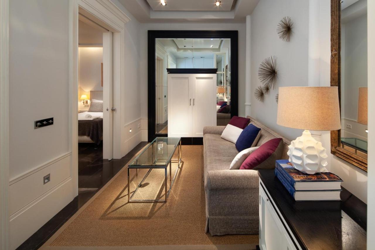 Elegante Apartamento Plaza Constitucion Malaga Luaran gambar